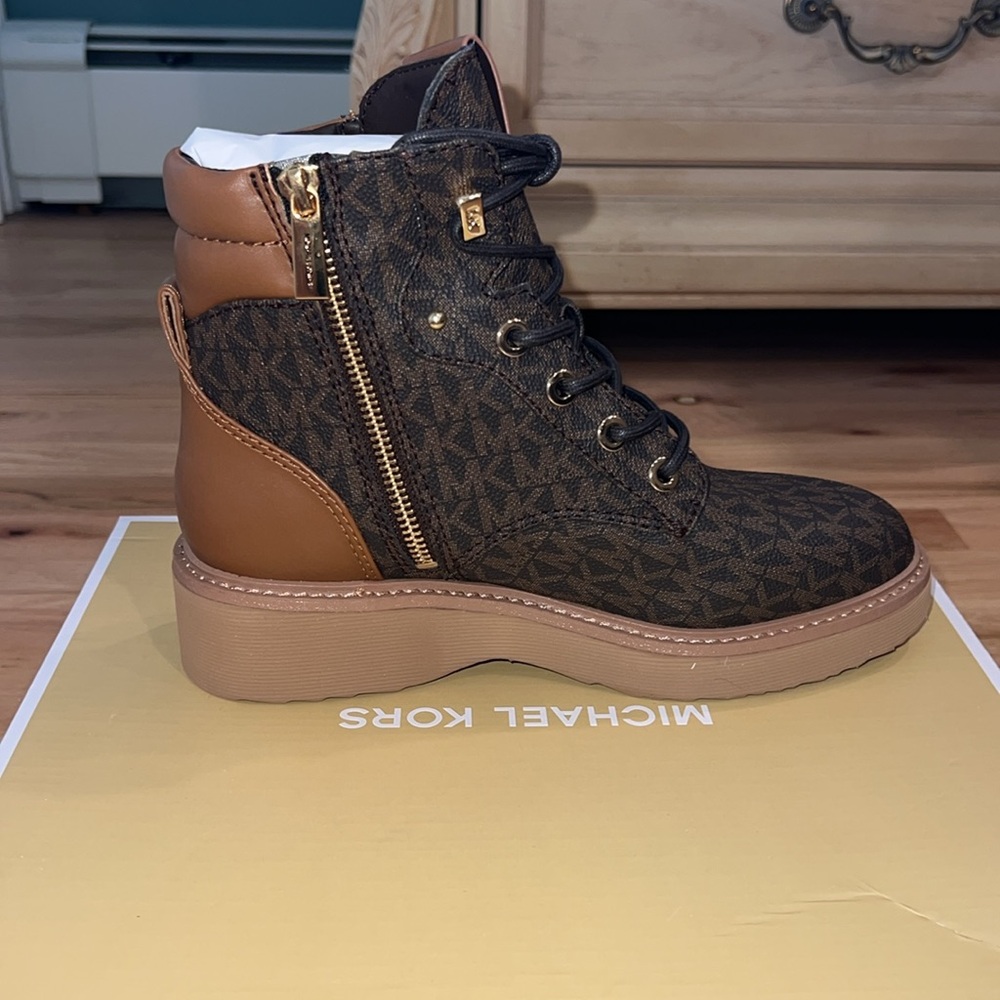 Michael Kors Trudy Bootie - Picture 5 of 10